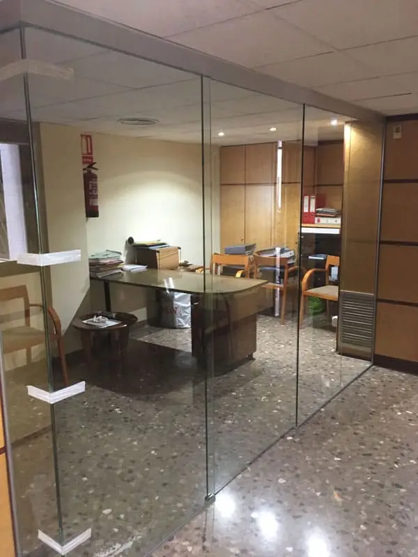 Divisi&oacute;n despacho cristal