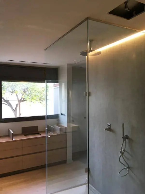 Ducha Dos 600 Mampara de baño personalizada en Tarragona custom